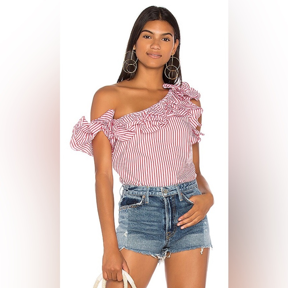 X REVOLVE Arabella Top in Crimson Bengal
PETERSYN